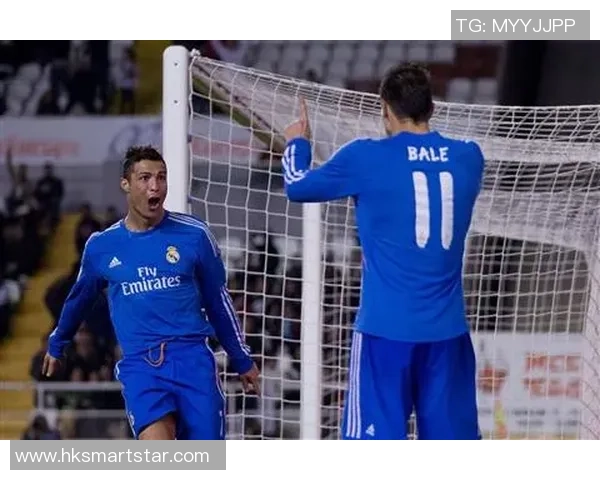 全球足球巨星领衔未来赛场变革 引领技术与战术的全新时代